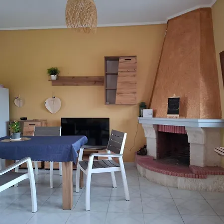 Дом отдыха Flo Maisonette With Sea View Созополь