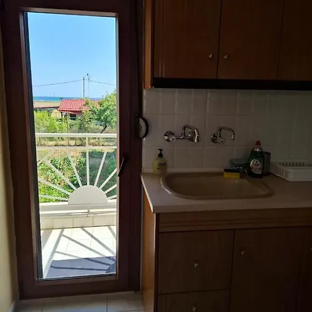 Flo Maisonette With Sea View بيت للعطل *